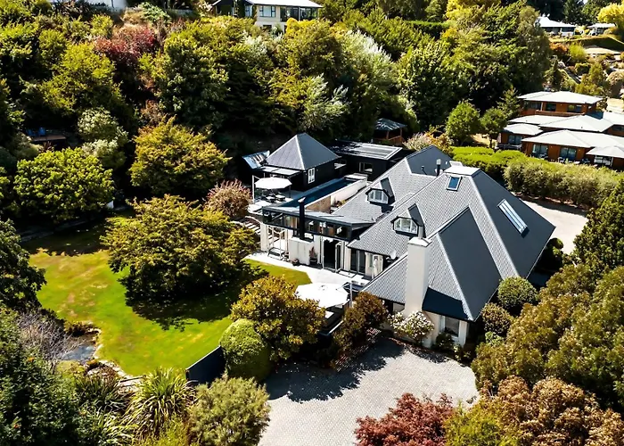 Mishika Retreat And Hotel Wanaka