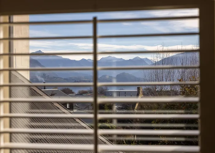 Hotel Mishika Retreat And Wanaka